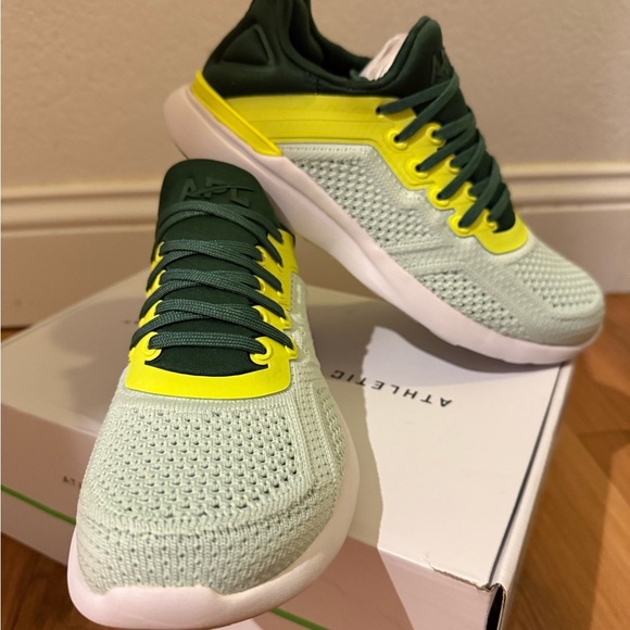 Athletic Propulsion Labs Women’s Techloom Tracer SZ 6 - Picture 1 of 3